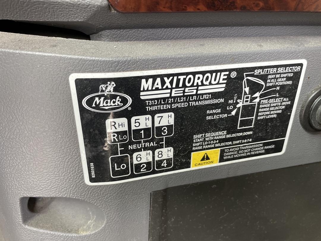 2013 Mack CXU613 (TK6920)