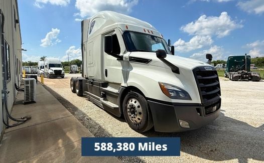 2021 Freightliner Cascadia 126 (TK7785)