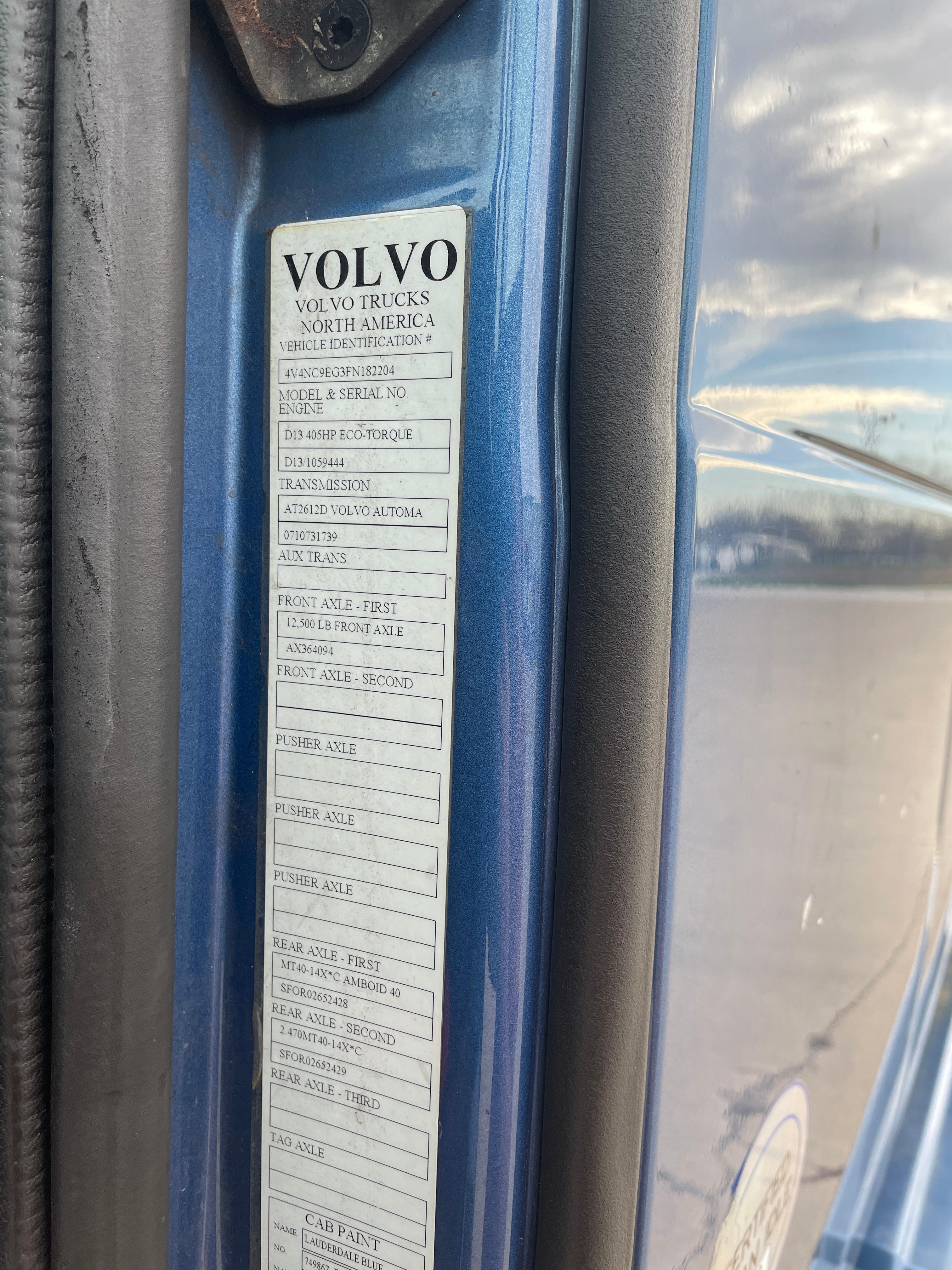 Used 2015 Volvo VNL 64 T630 (T2204)