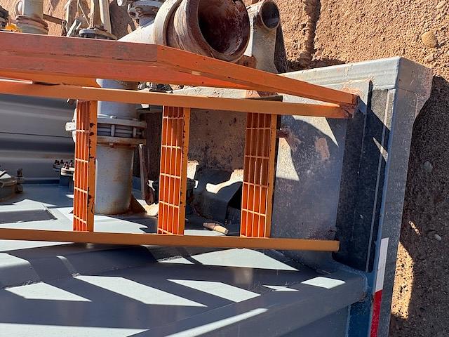 Menard Flat Top Frac Tank (#36882)