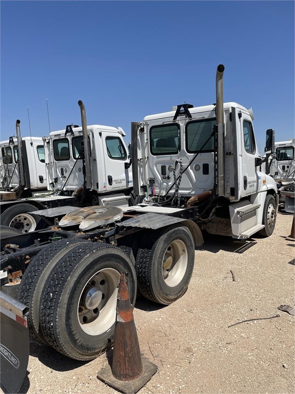 2013 Freightliner Cascadia 125 