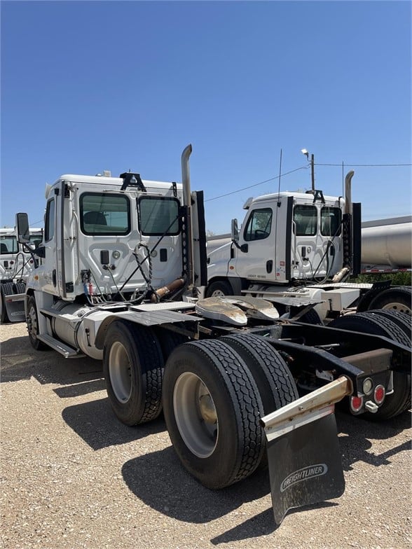 2013 Freightliner Cascadia 125 