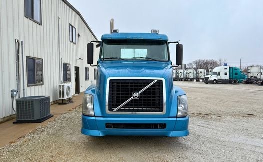 2014 Volvo VNL64T300 (TK4821) New Arrival! 