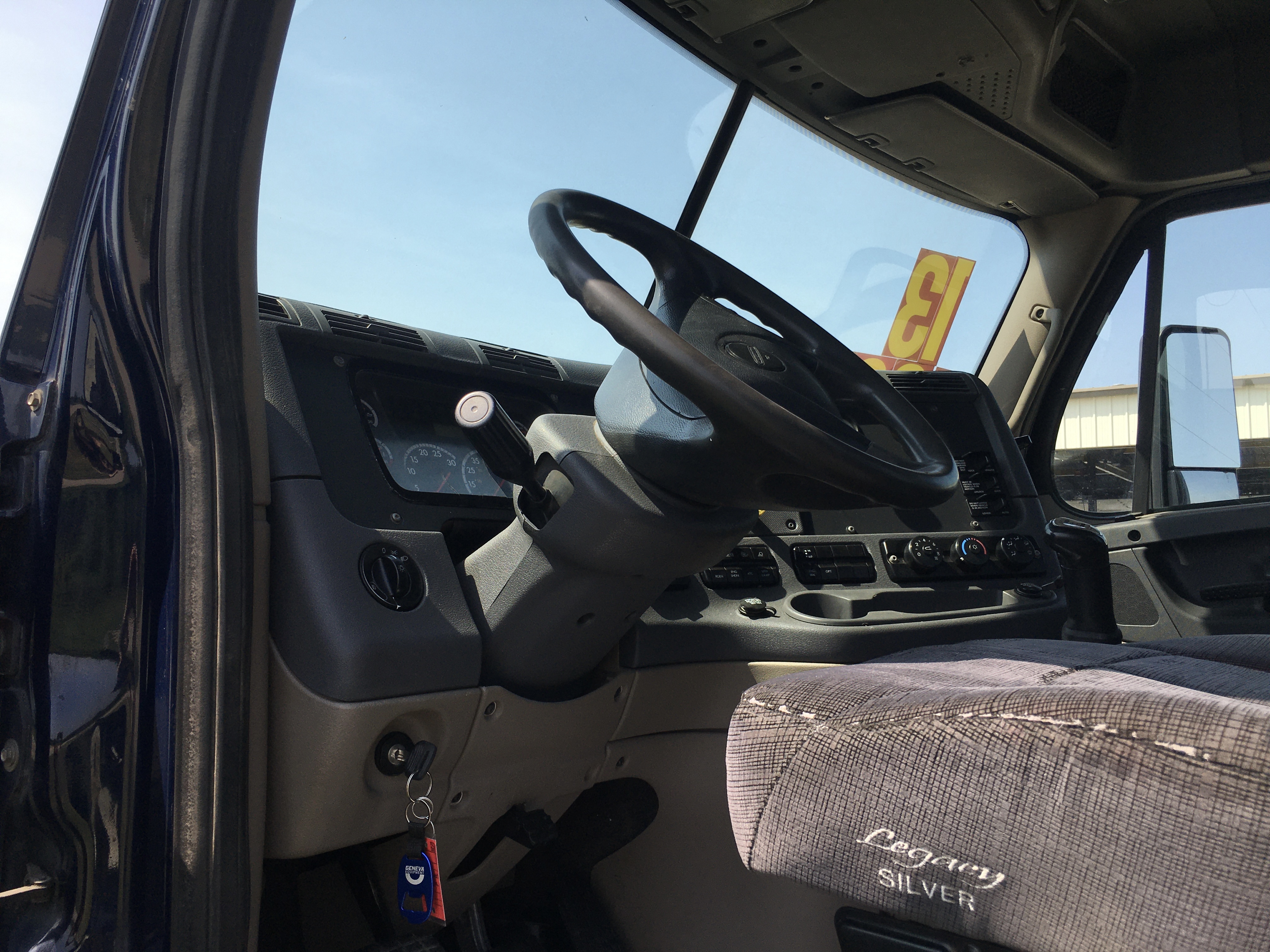 2013 Freightliner CA125DC