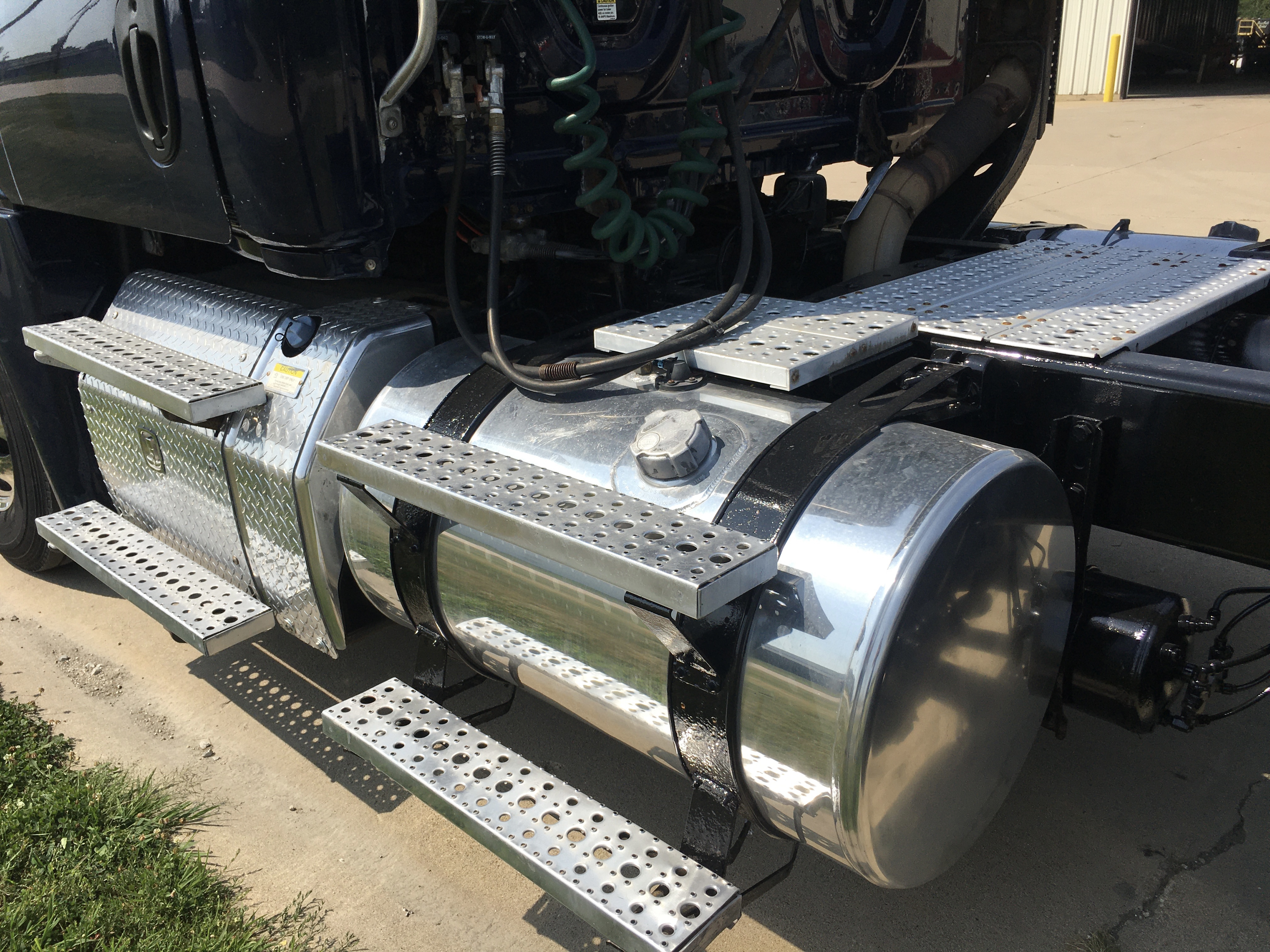 2013 Freightliner CA125DC