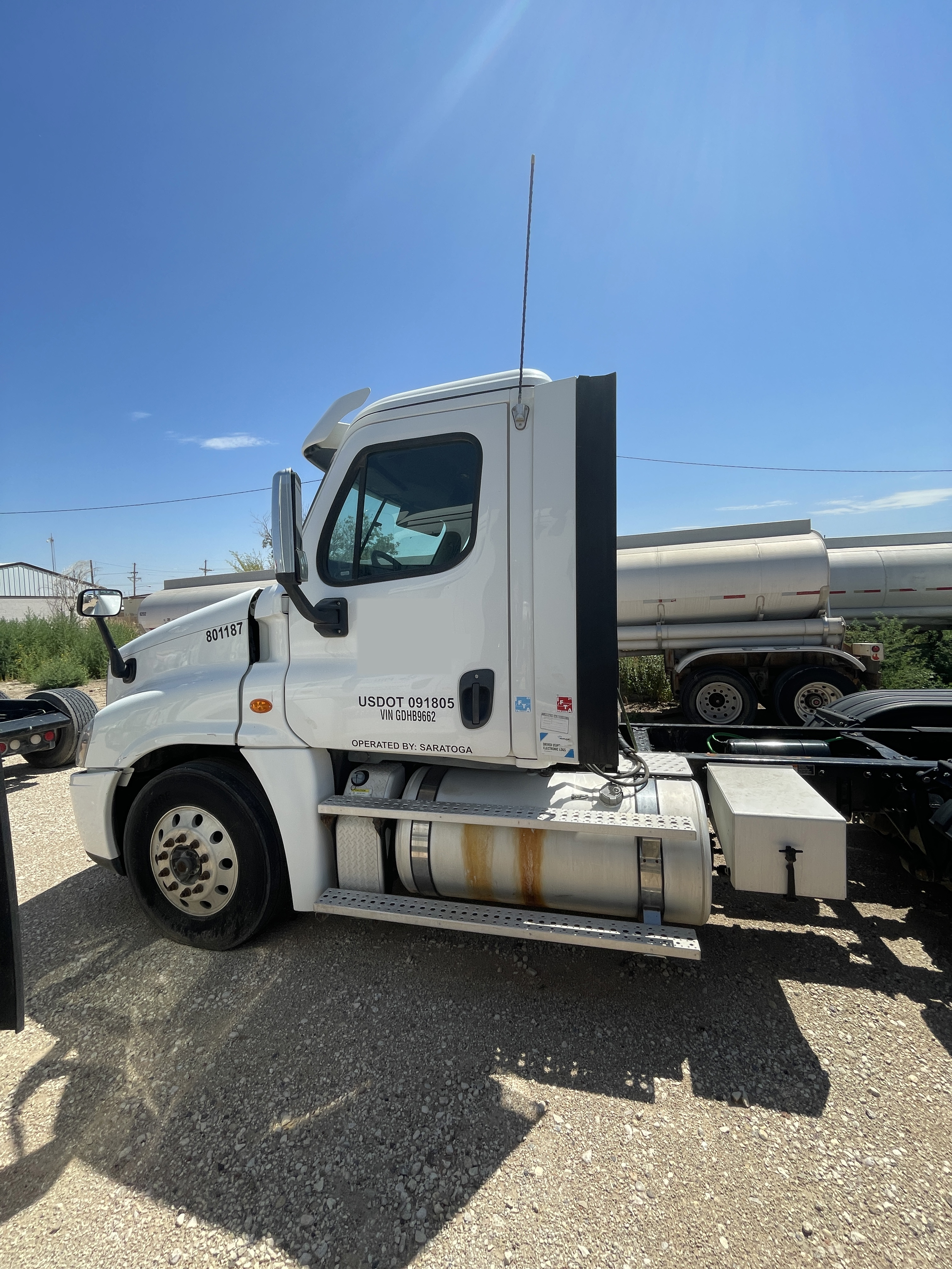 2016 Freightliner Cascadia 125 (T9662)