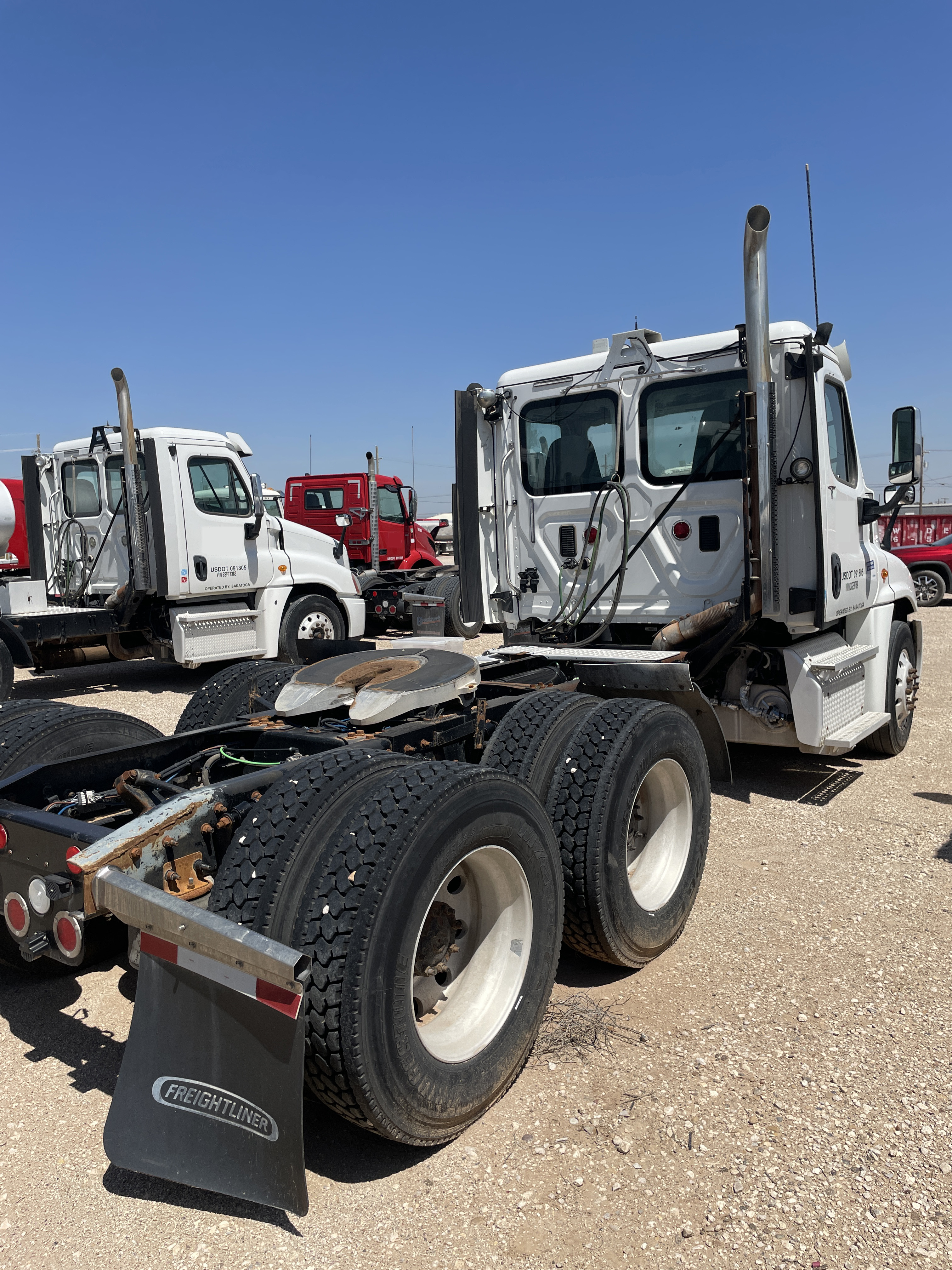 2015 Freightliner Cascadia 125 (T8789)