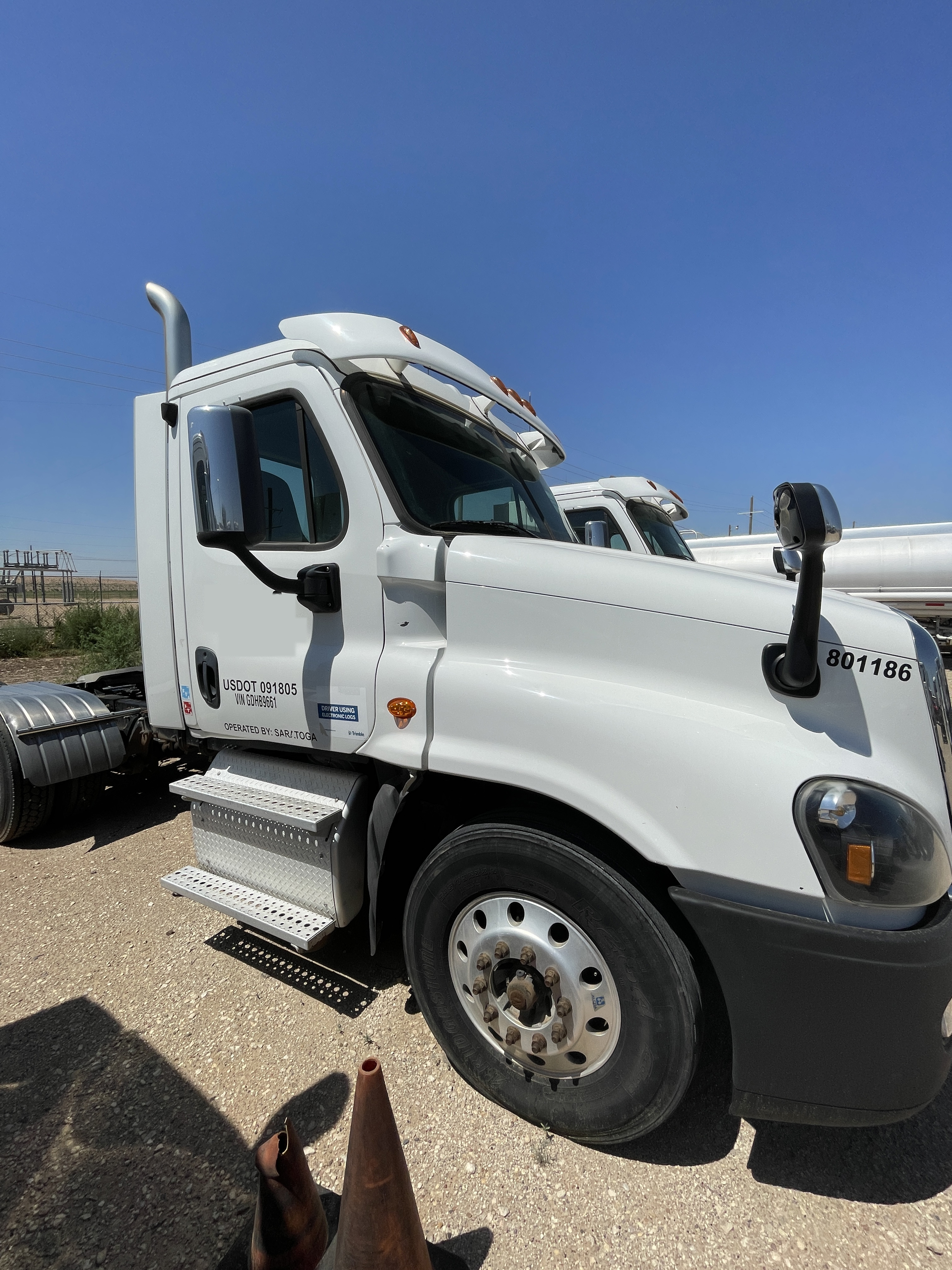 2016 Freightliner Cascadia 125 (T9661)