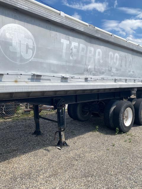 1978 Axle Dump Trailer