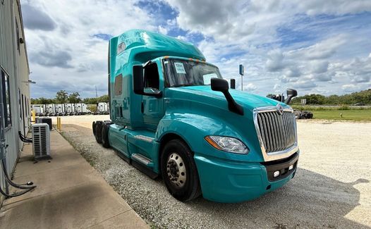 2023 International LT625 (TK5950)