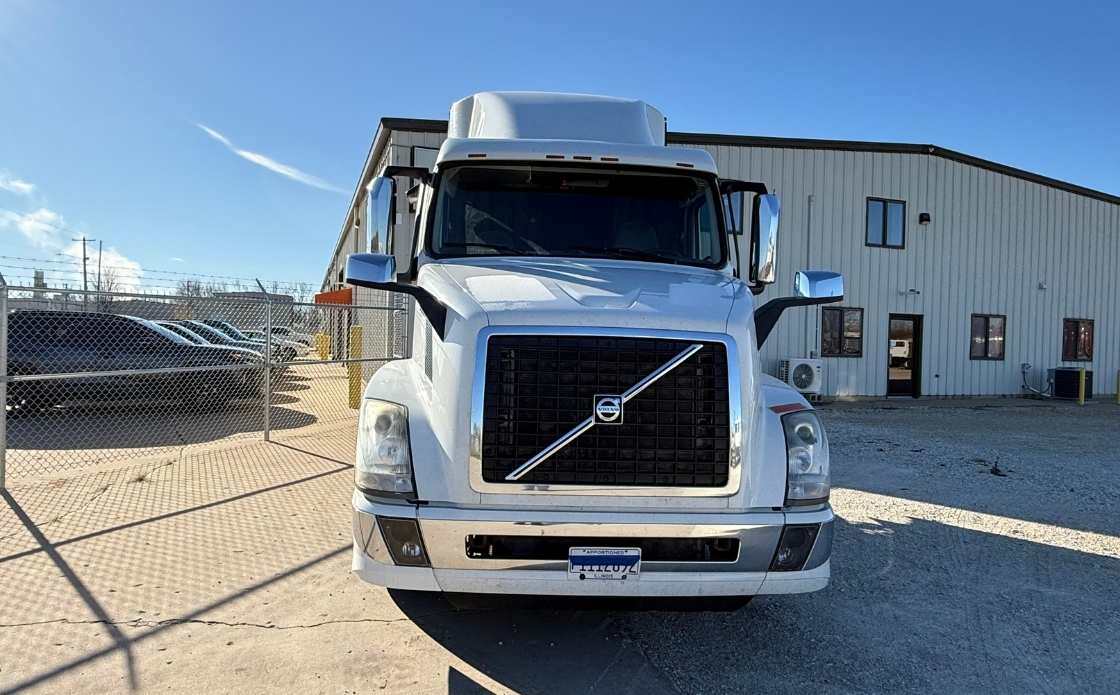 2016 Volvo VNL630 (TK5277)