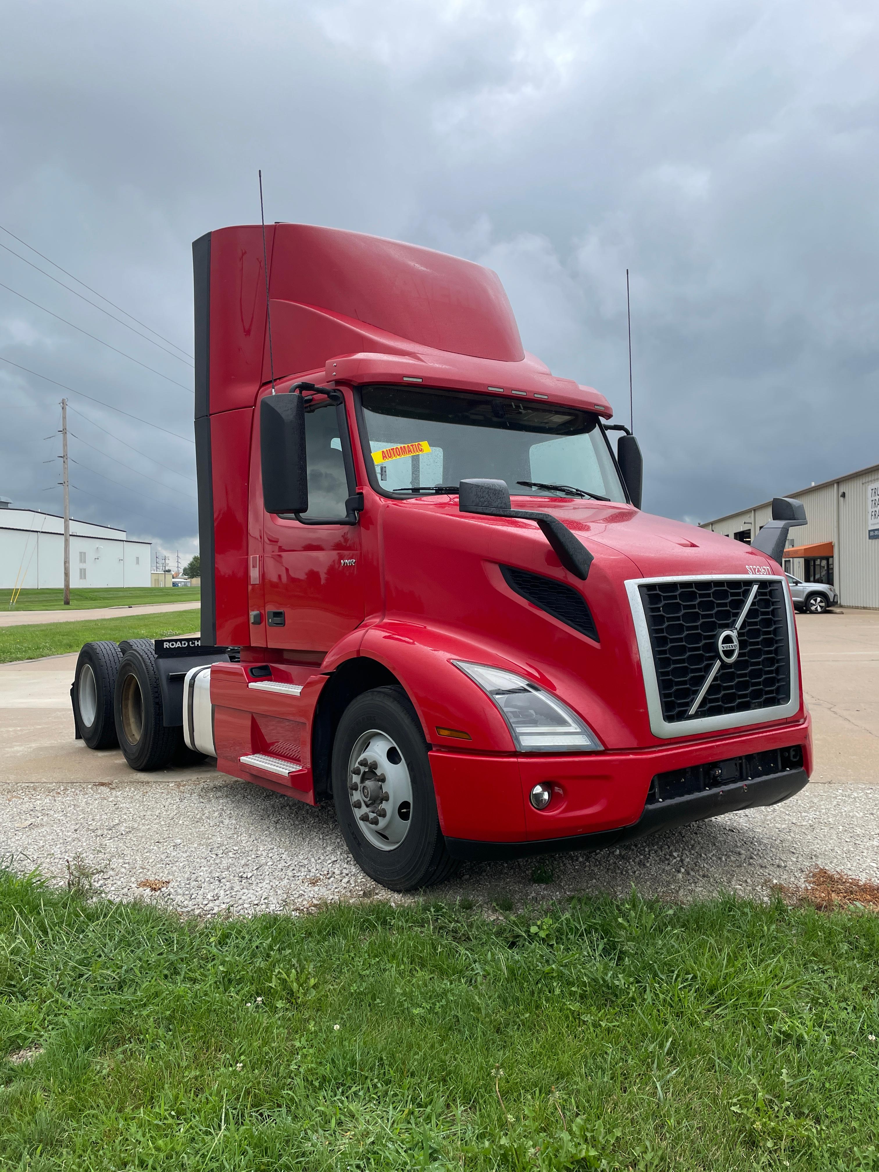 2019 Volvo VNR64T300