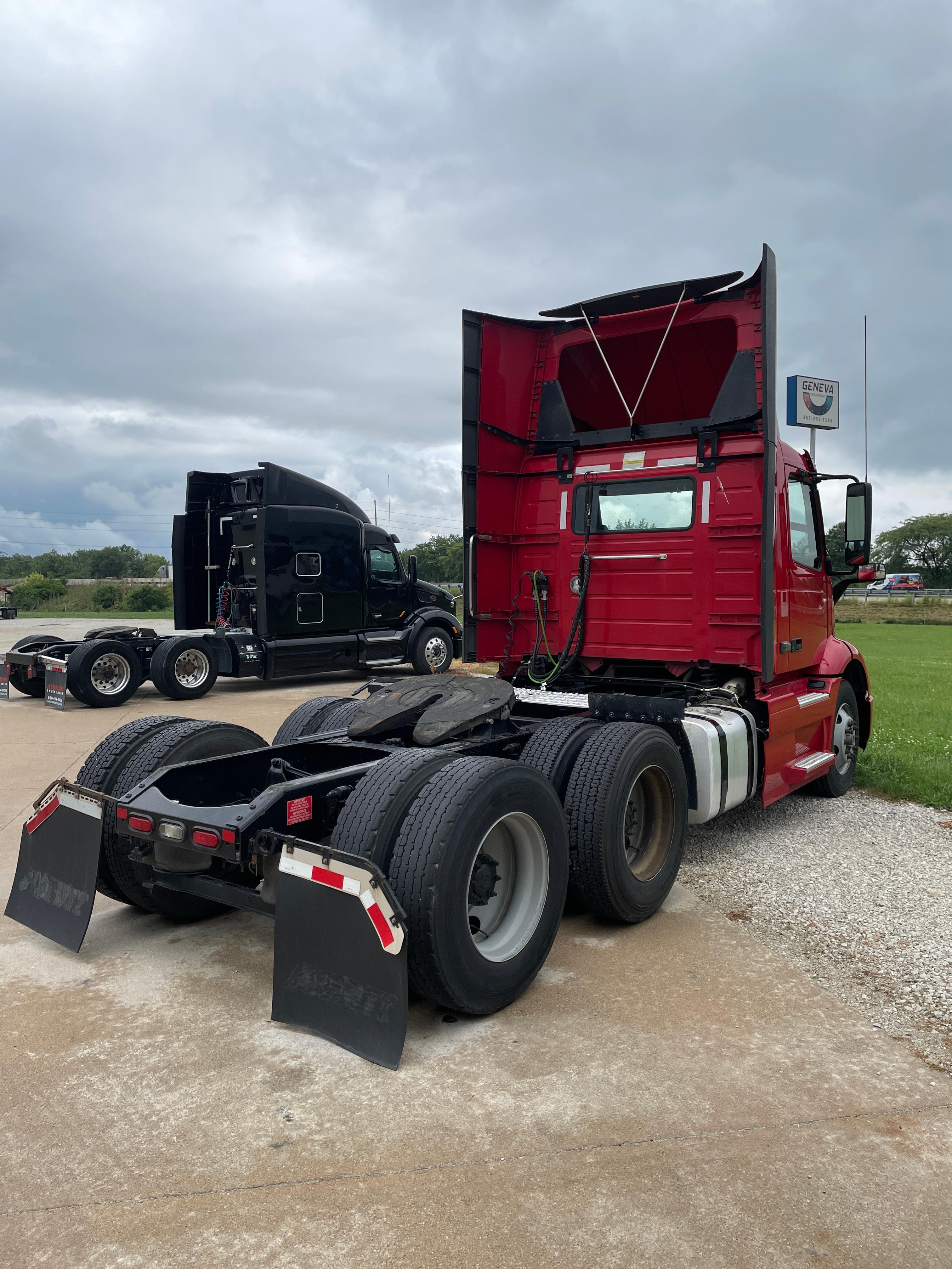 2019 Volvo VNR64T300
