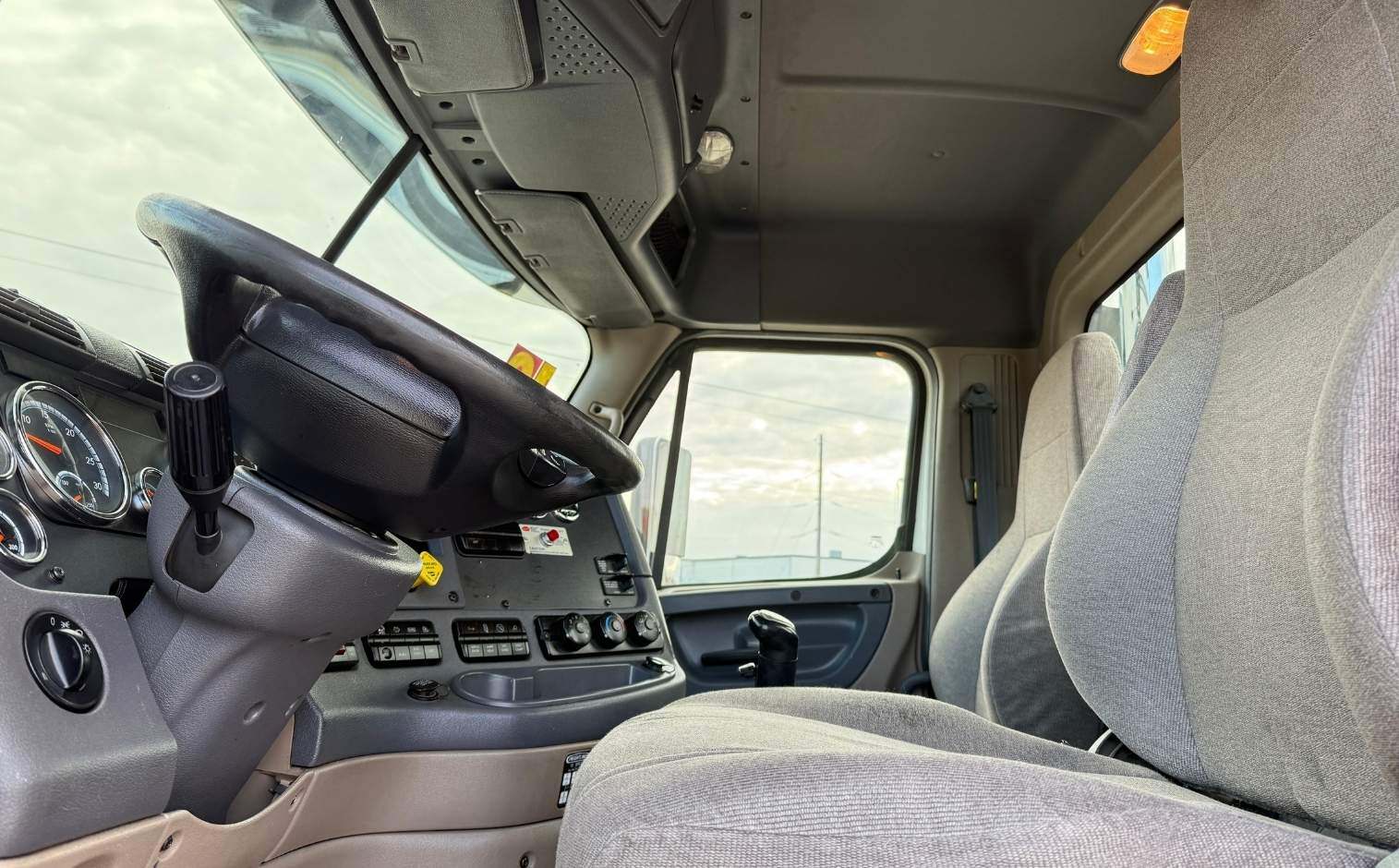 2016 Freightliner Cascadia 125 *Price Reduced!*