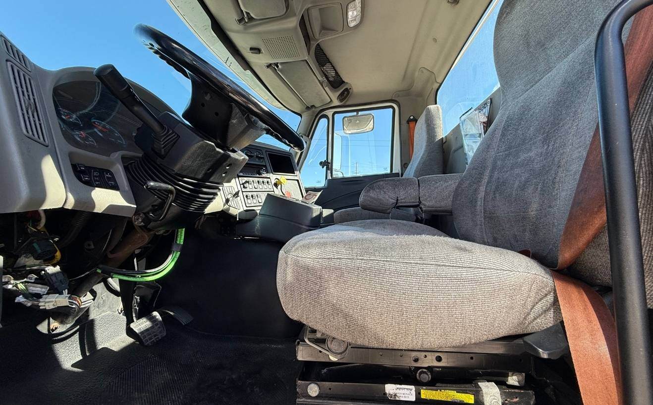 2016 INTERNATIONAL 8600