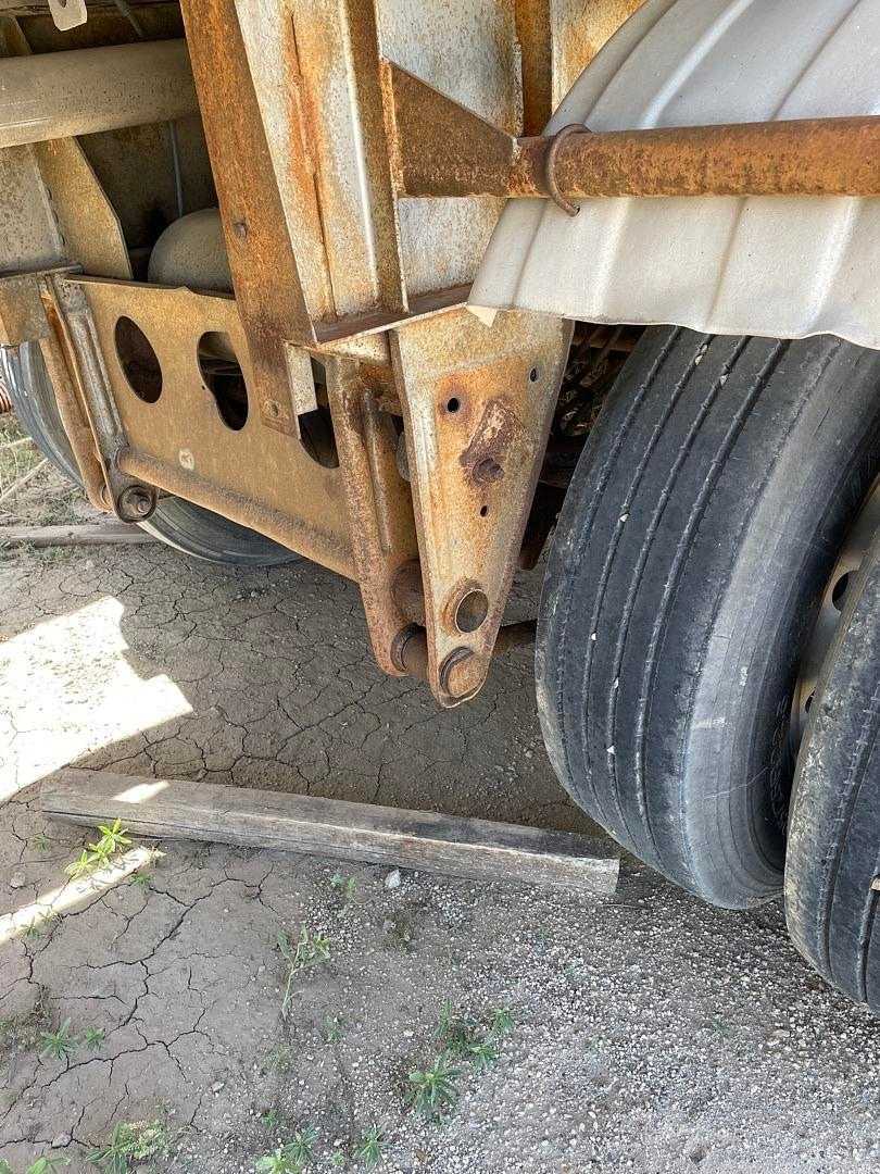 1989 Fruehauf Fuel Trailer (TR9202)