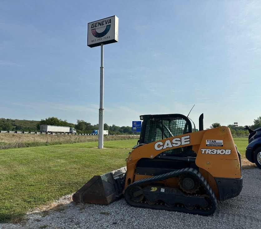 2020 CASE Skid-Steer