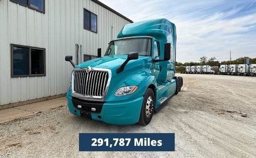 2023 International LT625 (TK6400)