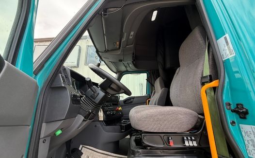 2023 International LT625 (TK6400)