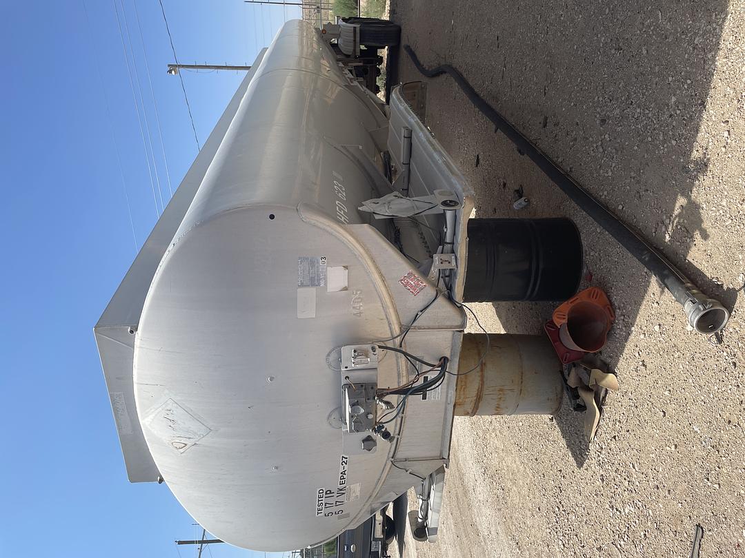 1992 Fruehauf Fuel Trailer (TR4405)