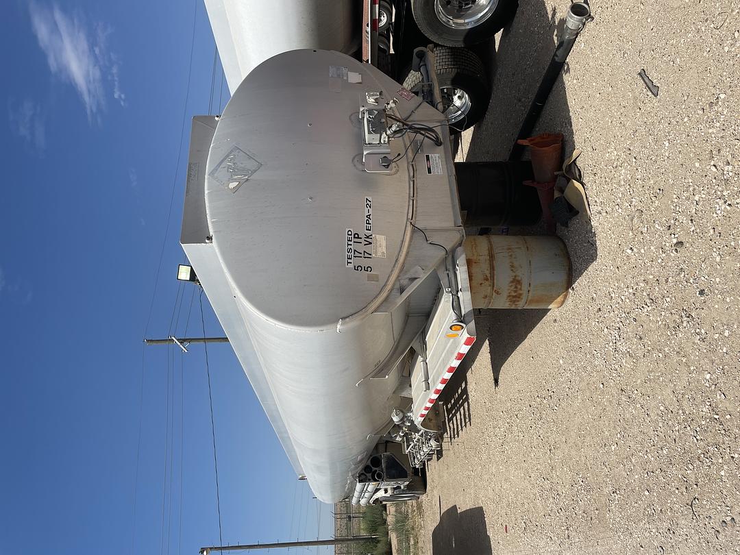 1992 Fruehauf Fuel Trailer (TR4405)