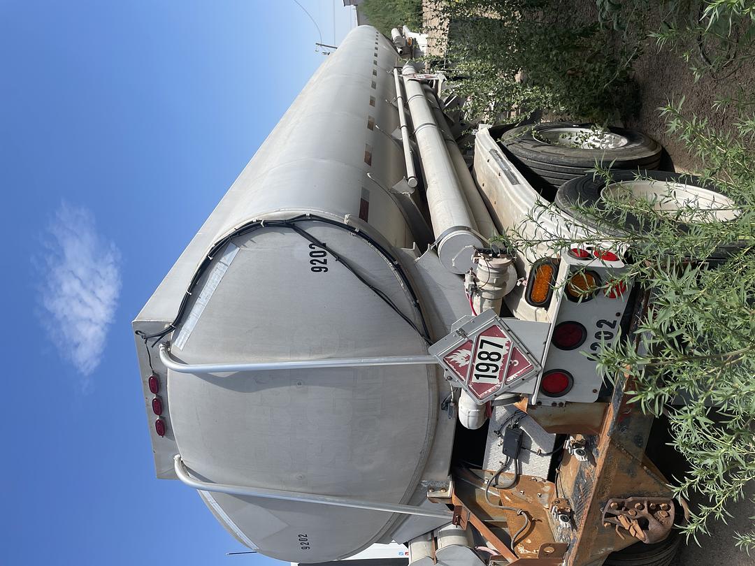 1989 Fruehauf Fuel Trailer (TR9202)