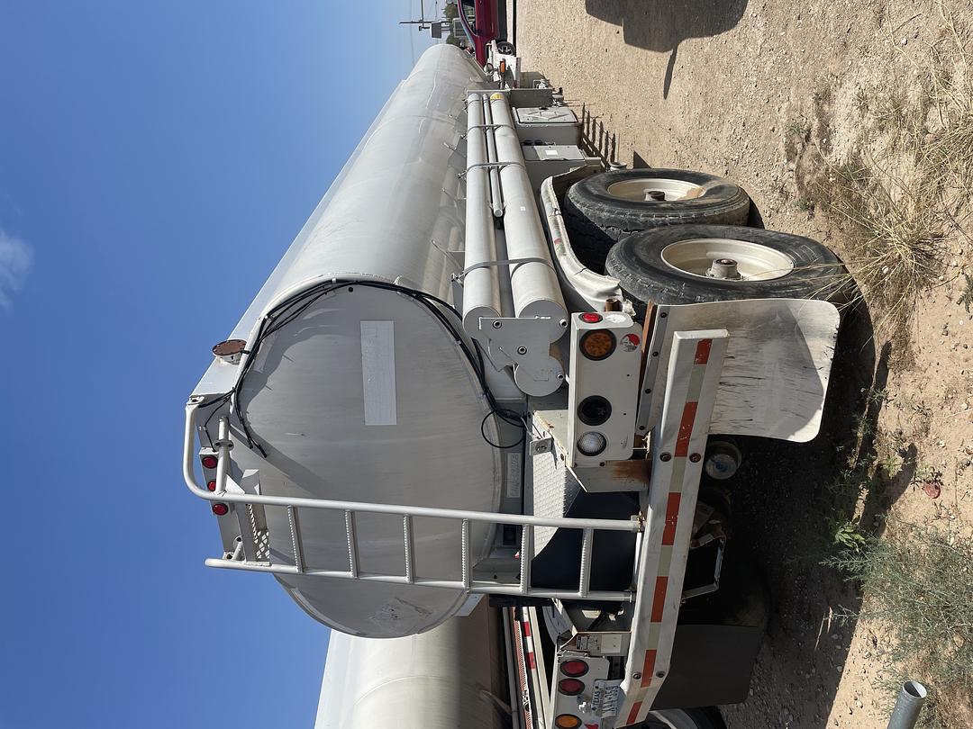 1992 Fruehauf Fuel Trailer (TR4405)