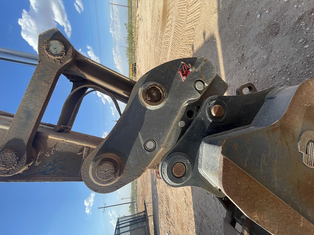 2019 Deere 300G LC (EX1074)
