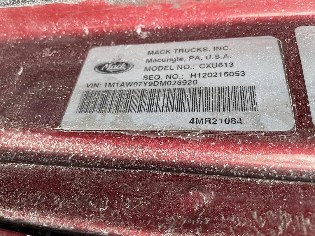 2013 Mack CXU613 (TK6920)