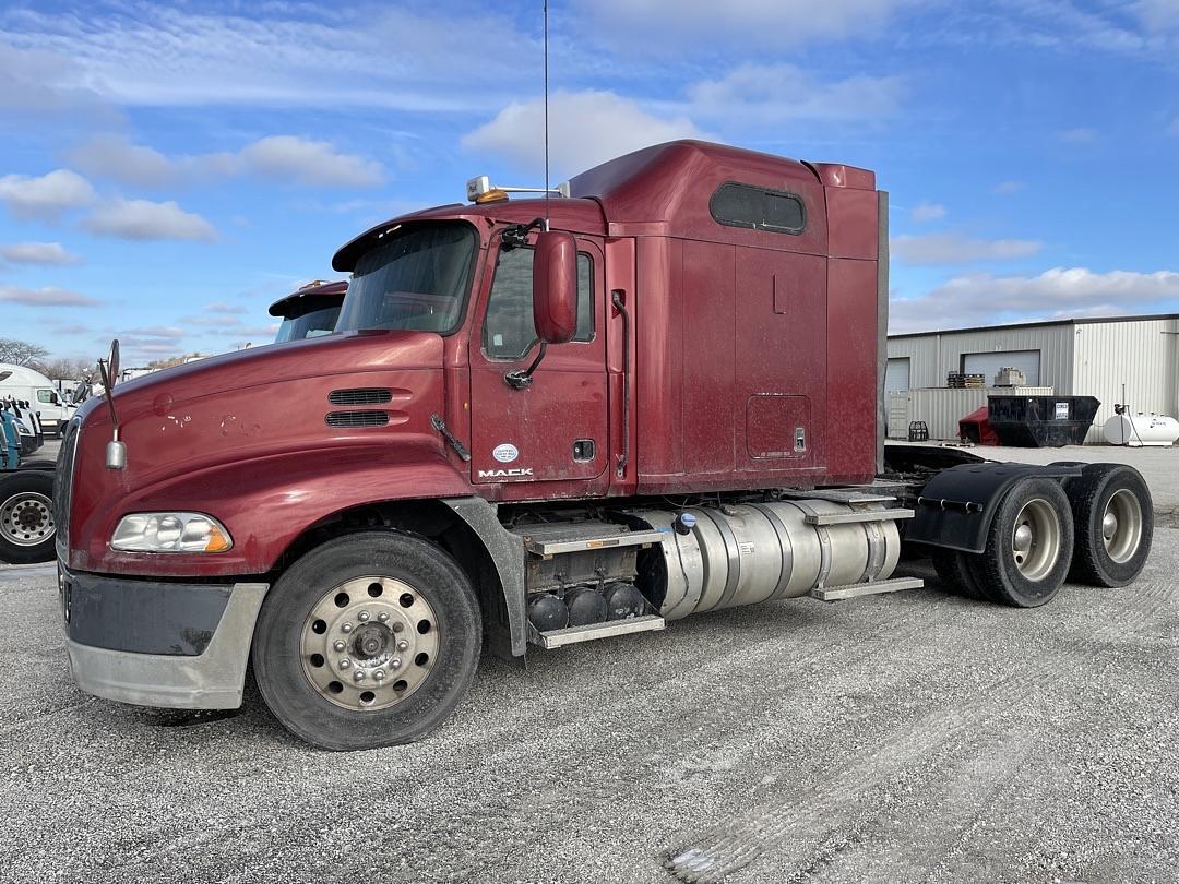 2013 Mack CXU613 (TK6920)