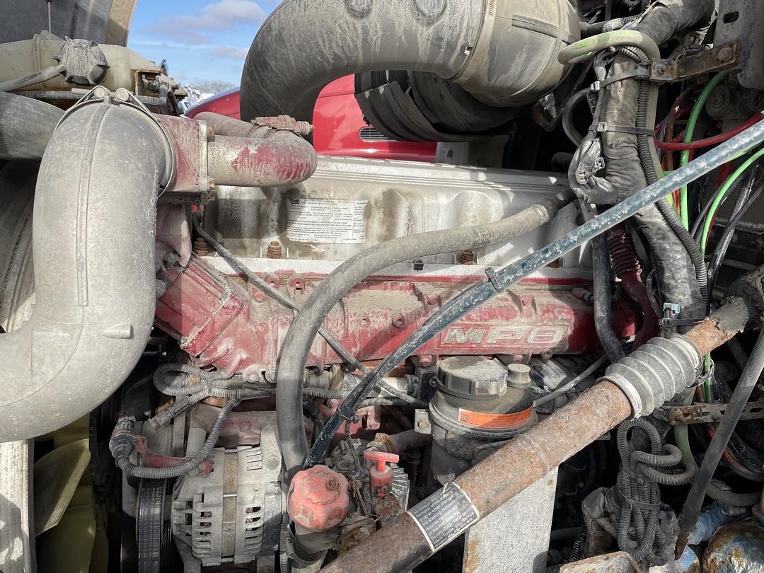 2013 Mack CXU613 (TK6920)